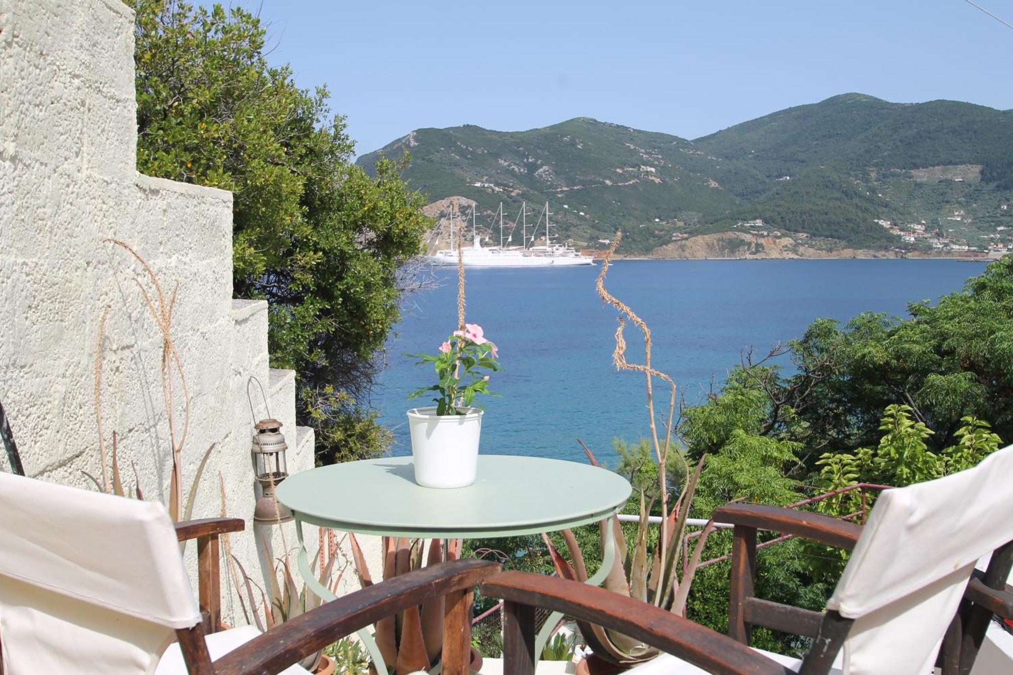 Maeiz Skopelos Exterior photo