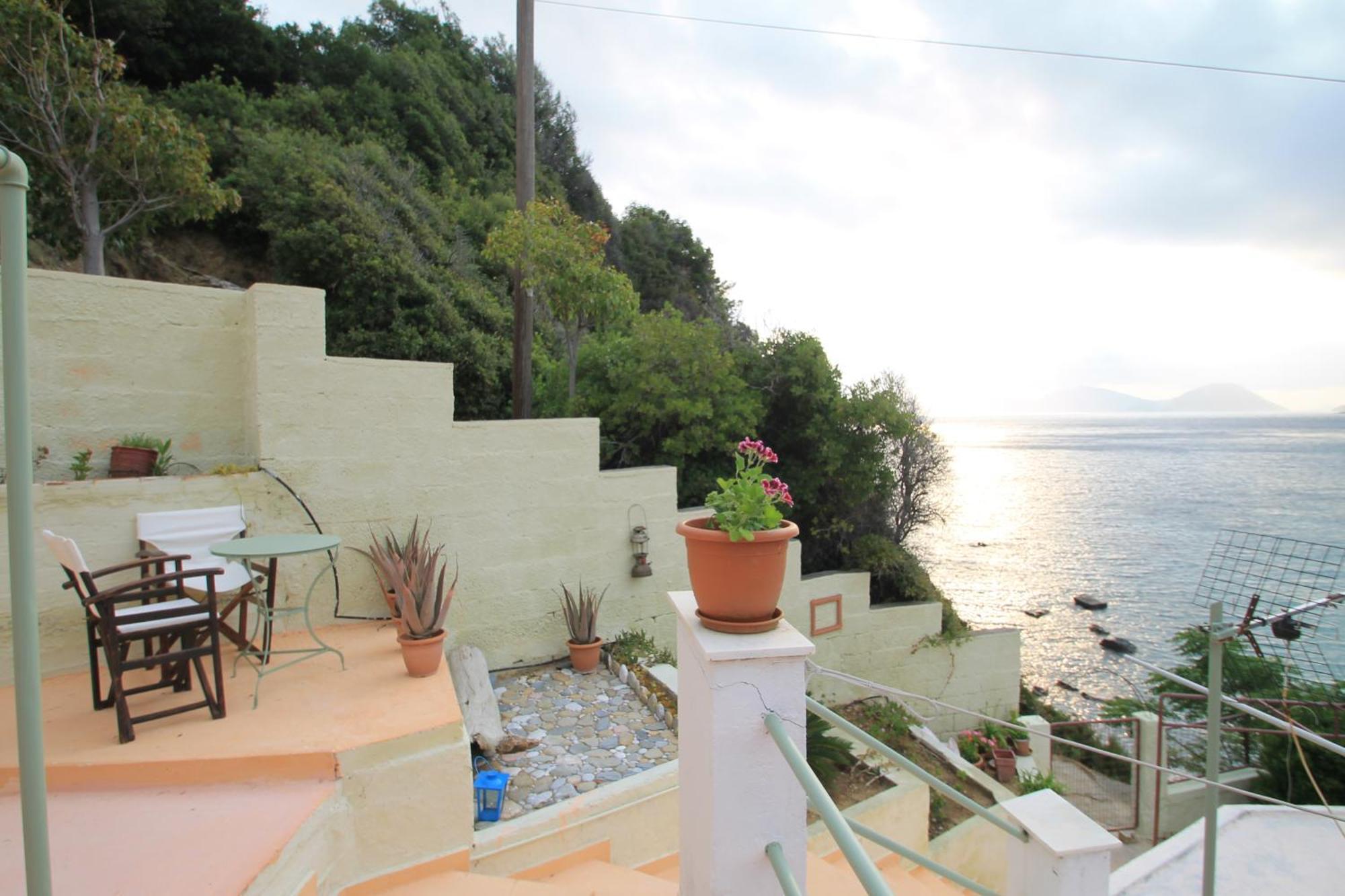 Maeiz Skopelos Exterior photo